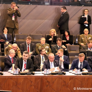 Ministri NATO diskutovali o bezpečnosti na Ukrajine