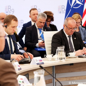 Ministri obrany krajín B9 rokovali o posilnení spolupráce v oblasti bezpečnosti 