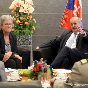 Minister obrany Peter Gajdoš rokoval so štátnou tajomníčkou ministerstva armád Francúzskej republiky G. Darrieussecq