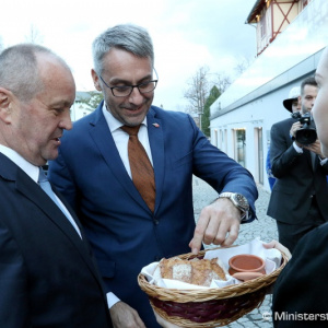 V Tatrách začalo dvojdňové zasadnutie ministrov obrany krajín V4