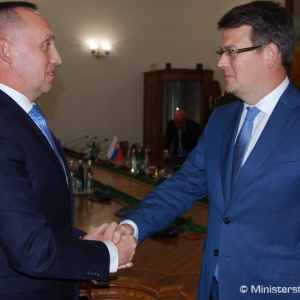 Štátny tajomník Róbert Ondrejcsák na Ukrajine rokoval o aktuálnych obranných otázkach