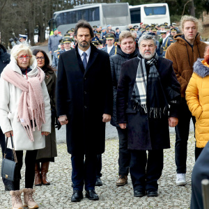 Minister obrany a pozostalí 