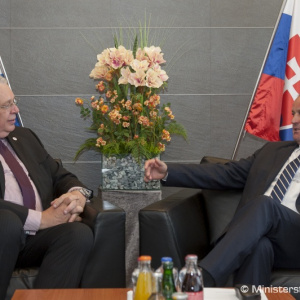 Minister Gajdoš rokoval s holandským veľvyslancom H. COR van der Kwastom