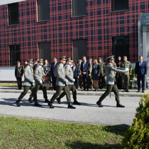 Jednotka Čestnej stráže OS SR počas ceremónie