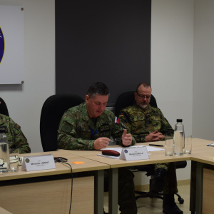 ZNGŠ OSSR počas brífingu na NFIU SVK