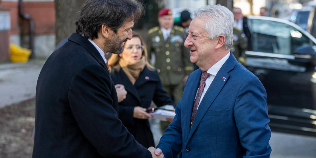 slovenský a český minister obrany