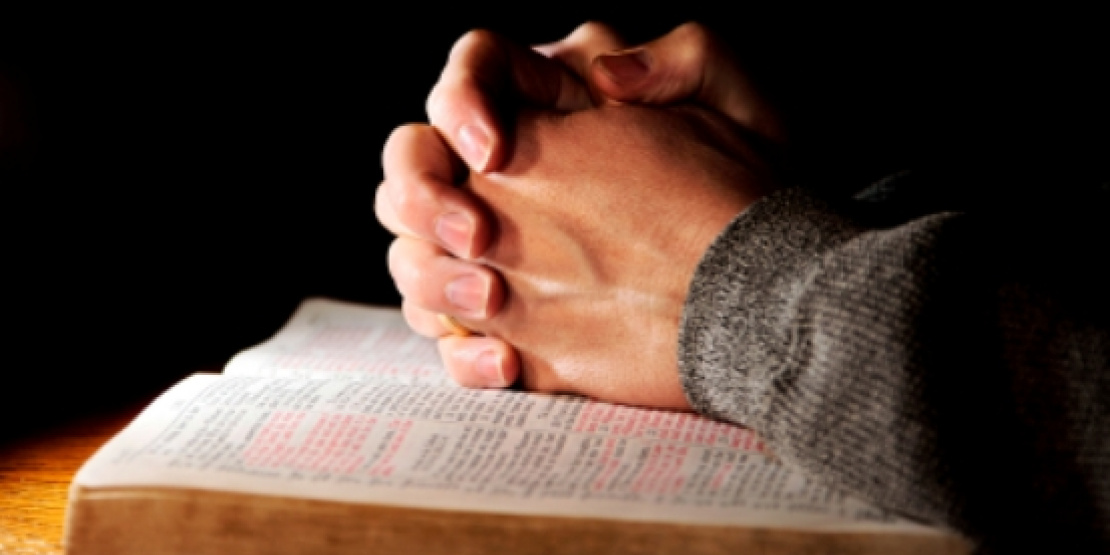 Praying-Hands-Bible