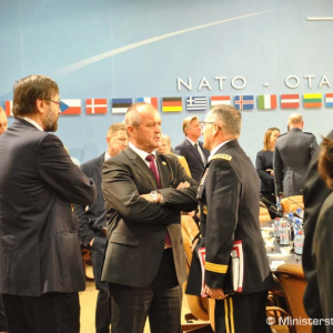 P. Gajdoš: Slovensko je aktívnym členom NATO, potvrdzujeme to účasťou v súčasných aktivitách Aliancie zameraných na budovanie stability a mieru