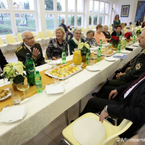 Minister obrany P. Gajdoš zagratuloval generálmajorovi Šedivému k 95. narodeninám