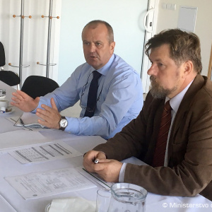 Minister Gajdoš navštívil pred výjazdovým rokovaním vlády Centrum výcviku Lešť