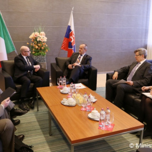 Minister Gajdoš rokoval o spolupráci v oblasti obrany s novým talianskym veľvyslancom G. Meuccim