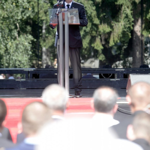 Minister obrany M. Glváč vzdal v Banskej Bystrici hold účastníkom Slovenského národného povstania
