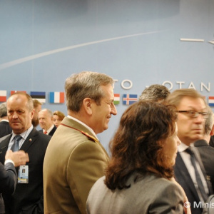 Generálny tajomník NATO J. Stoltenberg ocenil doterajšiu pomoc OS SR Ukrajine