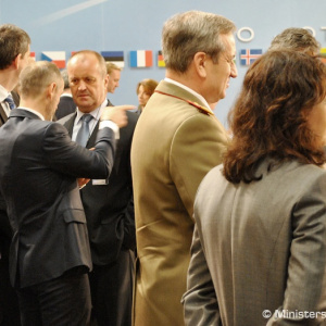 Generálny tajomník NATO J. Stoltenberg ocenil doterajšiu pomoc OS SR Ukrajine