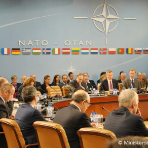 Generálny tajomník NATO J. Stoltenberg ocenil doterajšiu pomoc OS SR Ukrajine